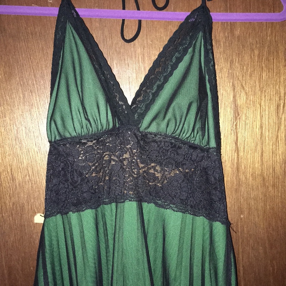 Green pleated backless dress